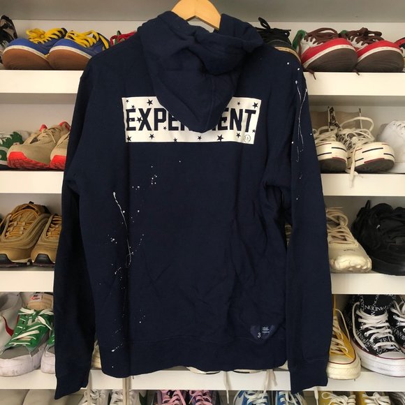 UNIFORM EXPERIMENT Drip Star Logo Pullover Hoodie - Picture 2 of 10